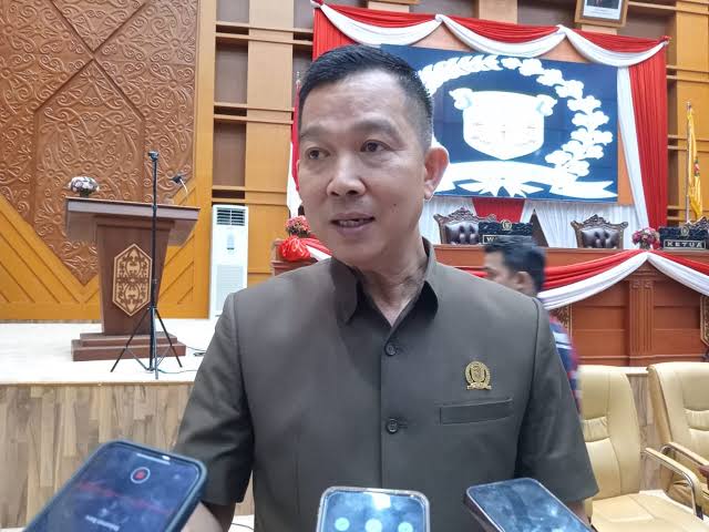 Anggota Komisi II DPRD Samarinda, Viktor Yuan. (Foto : Ist)
